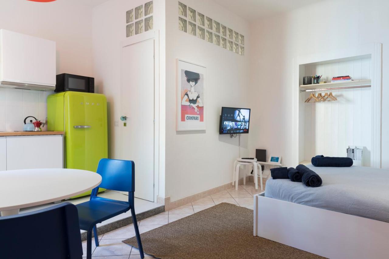 Xenia Apartments - Stylish Colorful Apt- Upbeat & Well-Connected Area มิลาน ภายนอก รูปภาพ
