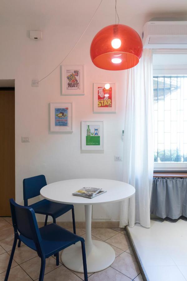Xenia Apartments - Stylish Colorful Apt- Upbeat & Well-Connected Area มิลาน ภายนอก รูปภาพ