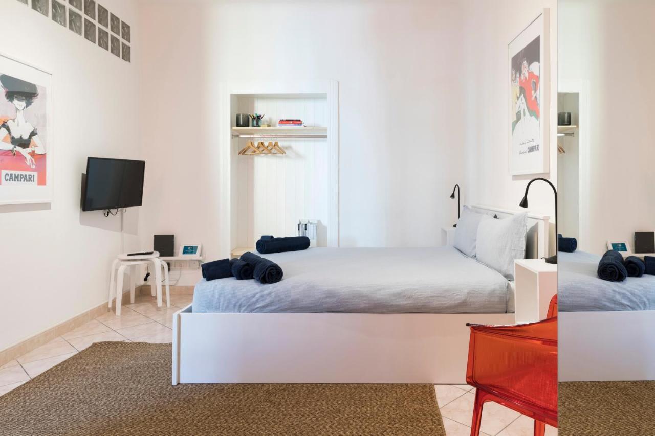 Xenia Apartments - Stylish Colorful Apt- Upbeat & Well-Connected Area มิลาน ภายนอก รูปภาพ