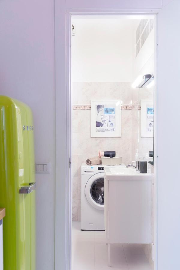 Xenia Apartments - Stylish Colorful Apt- Upbeat & Well-Connected Area มิลาน ภายนอก รูปภาพ